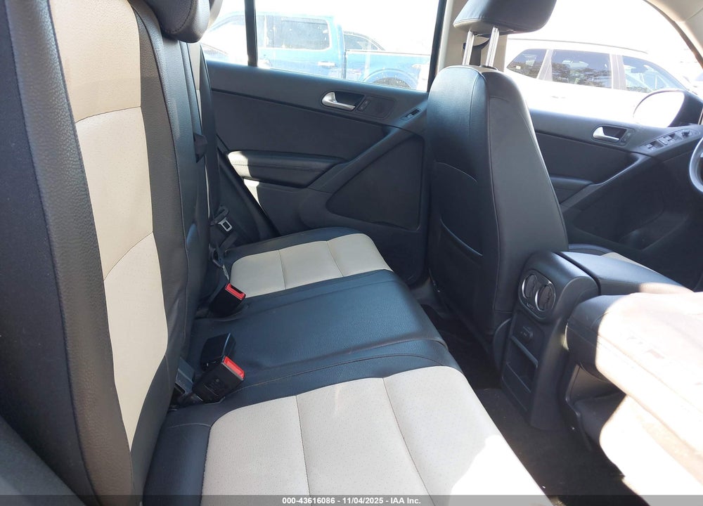 2017 VOLKSWAGEN TIGUAN 2.0T/2.0T S VIN: WVGAV7AX2HK020238