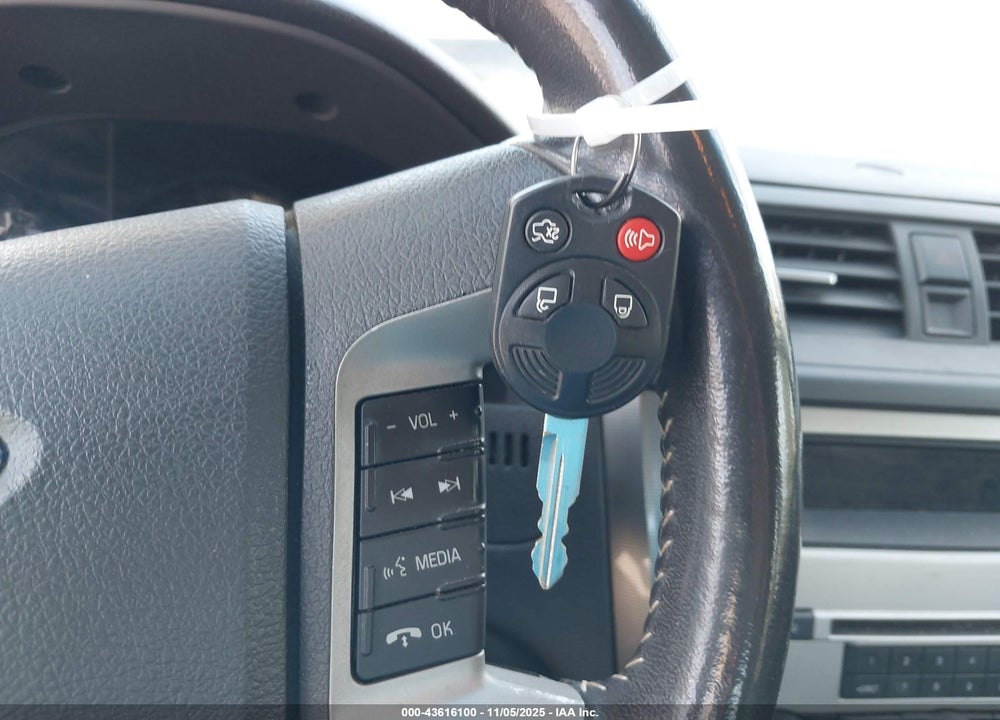 2010 FORD FUSION VIN: 3FAHP0JG1AR334183