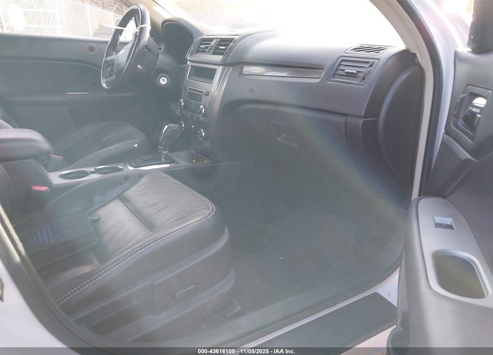 2010 FORD FUSION VIN: 3FAHP0JG1AR334183