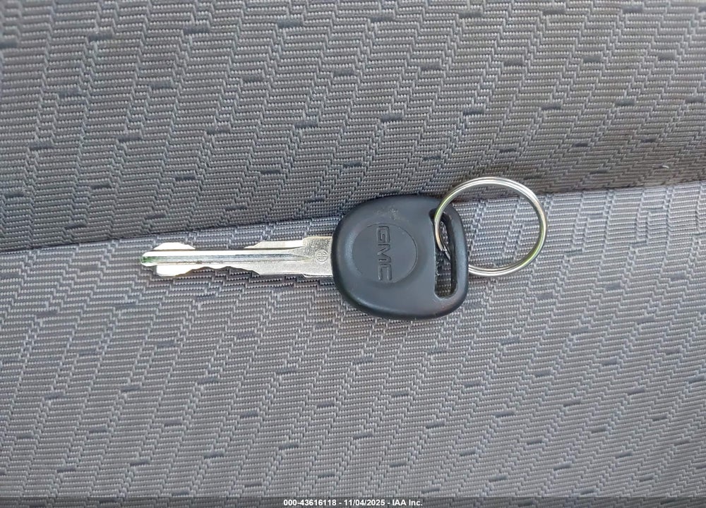 2007 GMC SIERRA VIN: 1GTHK29K47E596160