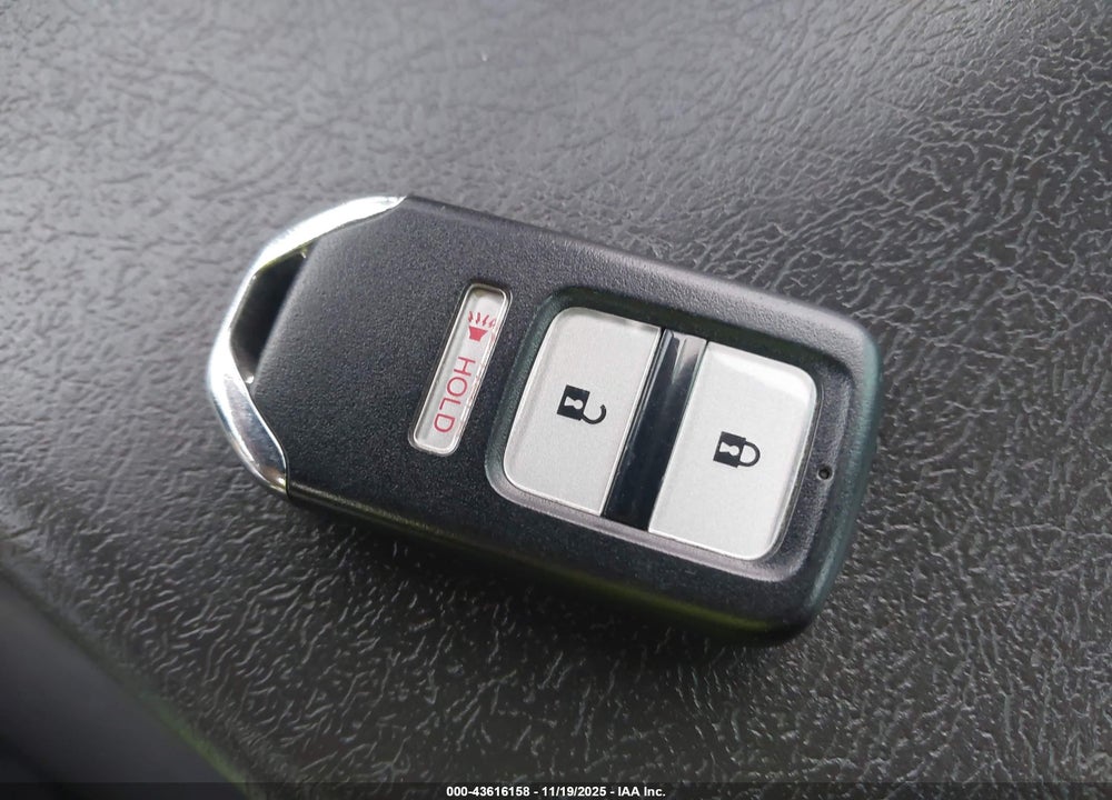 2015 HONDA FIT VIN: 3HGGK5H82FM776332