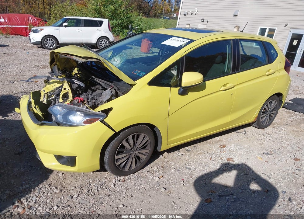2015 HONDA FIT VIN: 3HGGK5H82FM776332