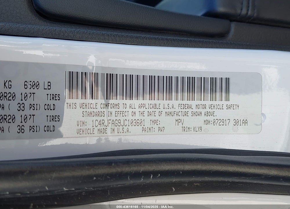 2018 JEEP GRAND CHEROKEE VIN: 1C4RJFAG9JC103601