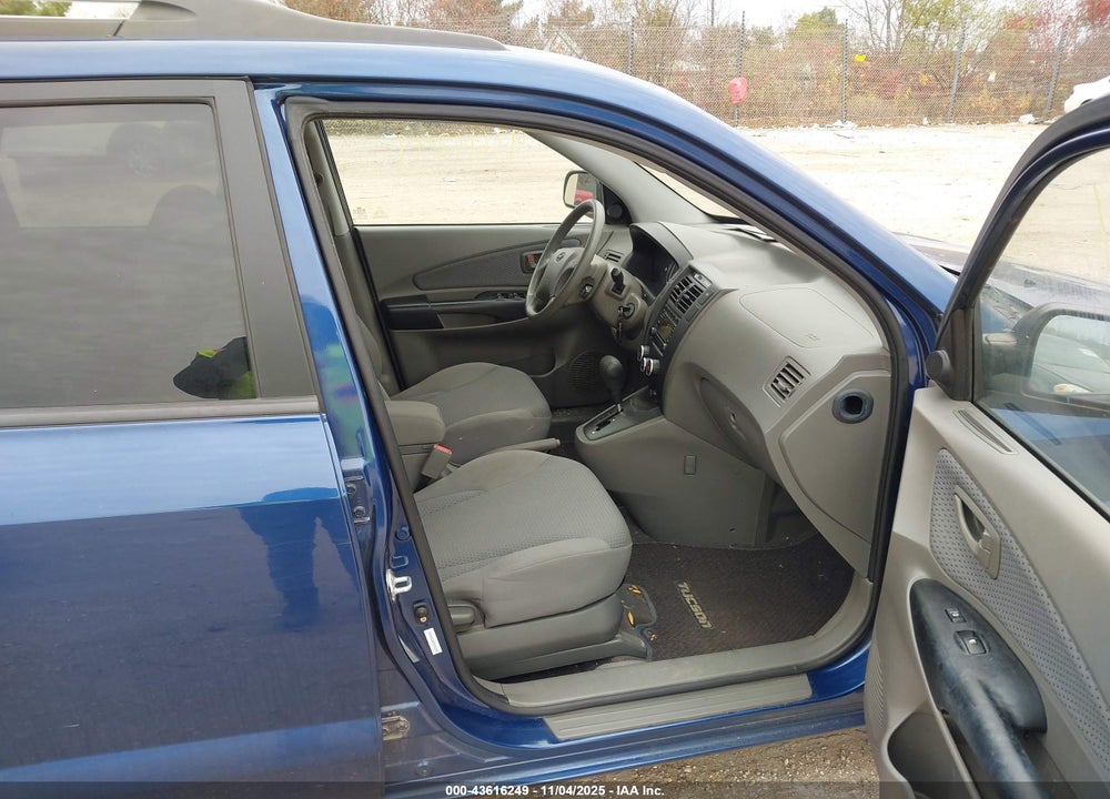 2009 HYUNDAI TUCSON GLS VIN: KM8JM12B89U128372