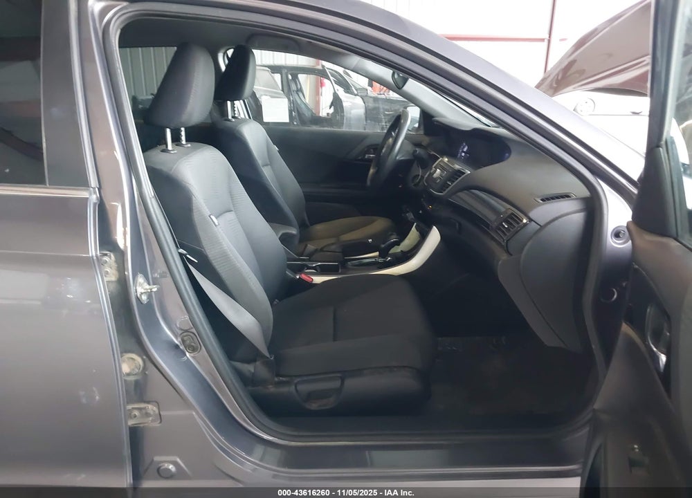 2016 HONDA ACCORD VIN: 1HGCR2F34GA207335