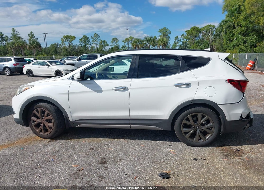 2017 HYUNDAI SANTA FE VIN: 5XYZW4LA0HG495694
