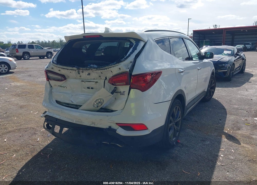 2017 HYUNDAI SANTA FE VIN: 5XYZW4LA0HG495694