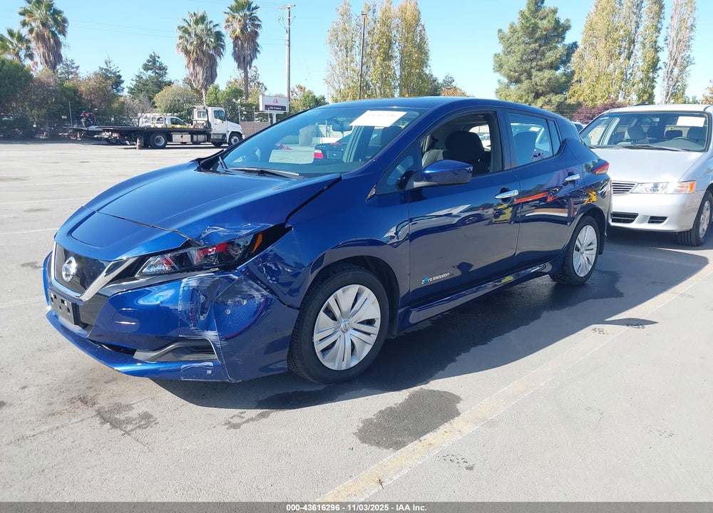 2018 NISSAN LEAF S VIN: 1N4AZ1CP2JC302856