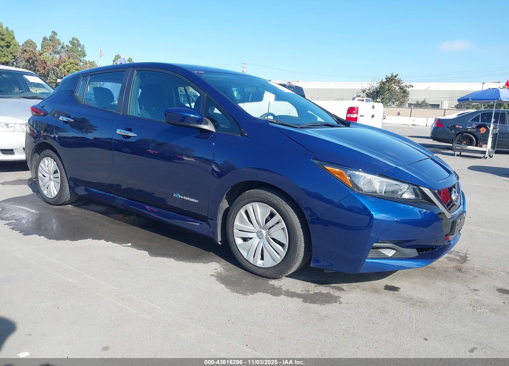 2018 NISSAN LEAF S VIN: 1N4AZ1CP2JC302856