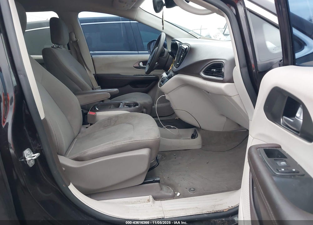 2019 CHRYSLER PACIFICA TOURING PLUS VIN: 2C4RC1FGXKR700769