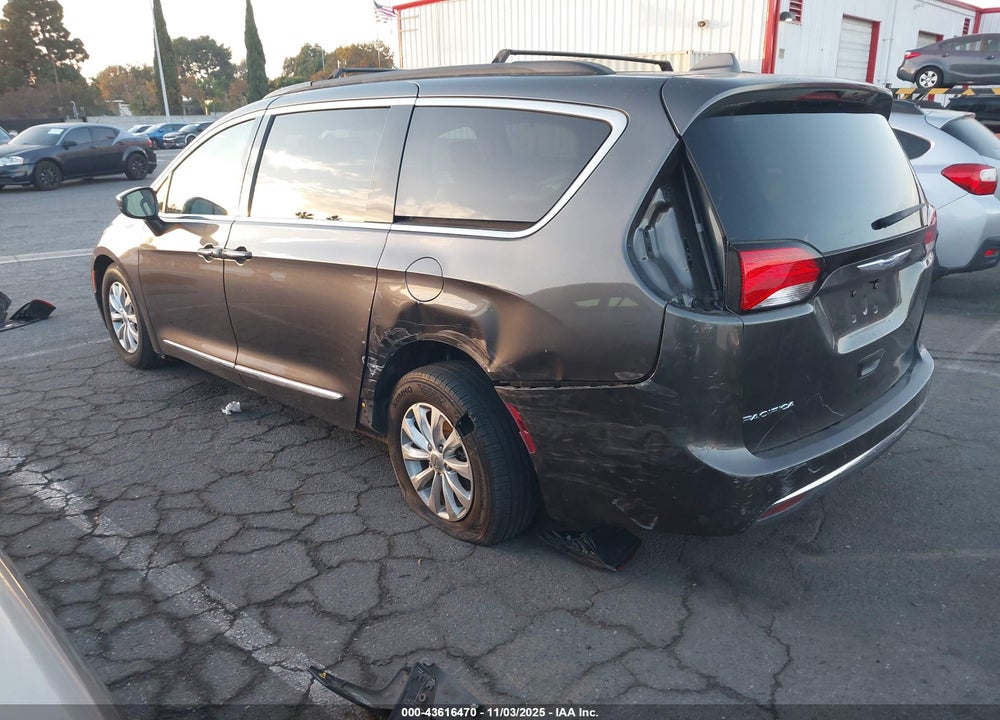 2017 CHRYSLER PACIFICA VIN: 2C4RC1BG3HR613486