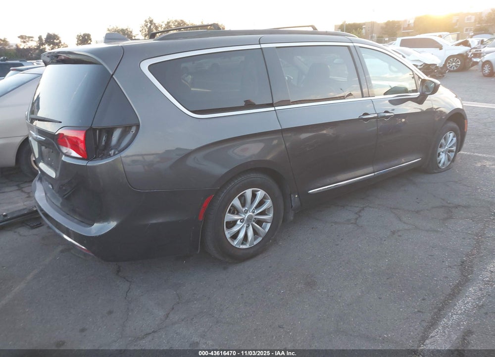 2017 CHRYSLER PACIFICA VIN: 2C4RC1BG3HR613486