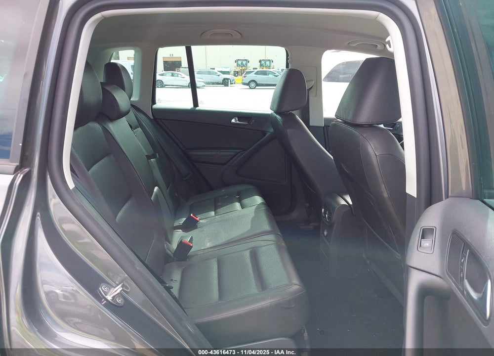2015 VOLKSWAGEN TIGUAN SE VIN: WVGAV7AX5FW512722