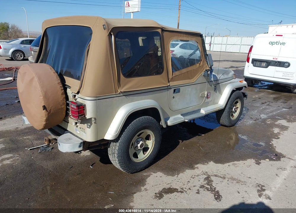 1992 JEEP WRANGLER / YJ SAHARA VIN: 2J4FY49S2NJ548683
