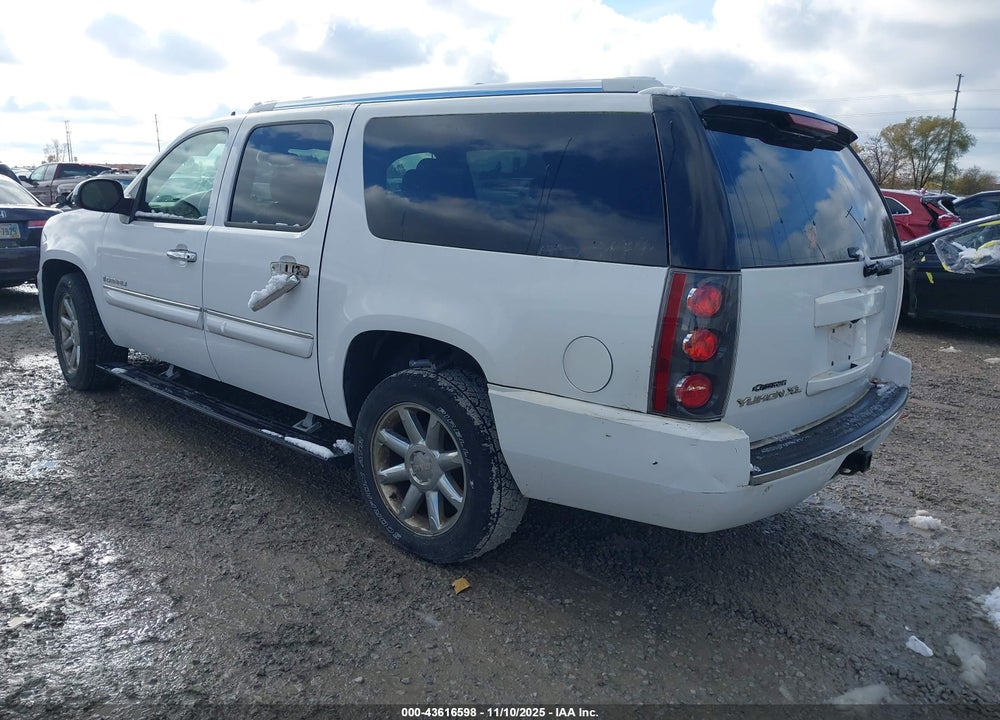2007 GMC YUKON XL 1500 DENALI VIN: 1GKFK668X7J398492