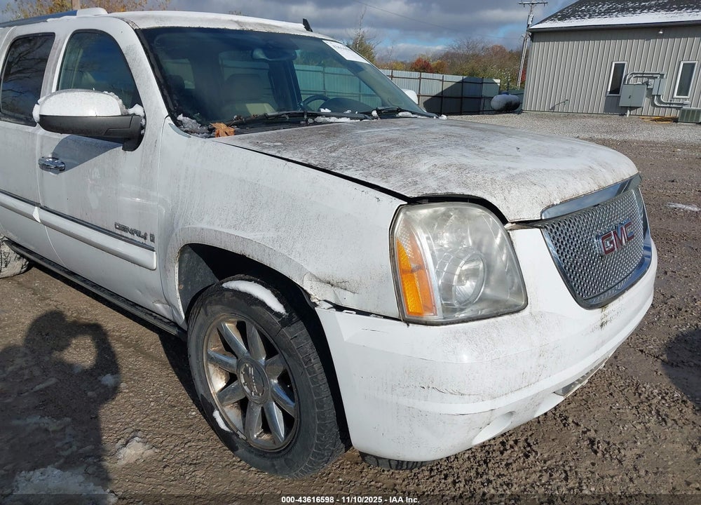2007 GMC YUKON XL 1500 DENALI VIN: 1GKFK668X7J398492