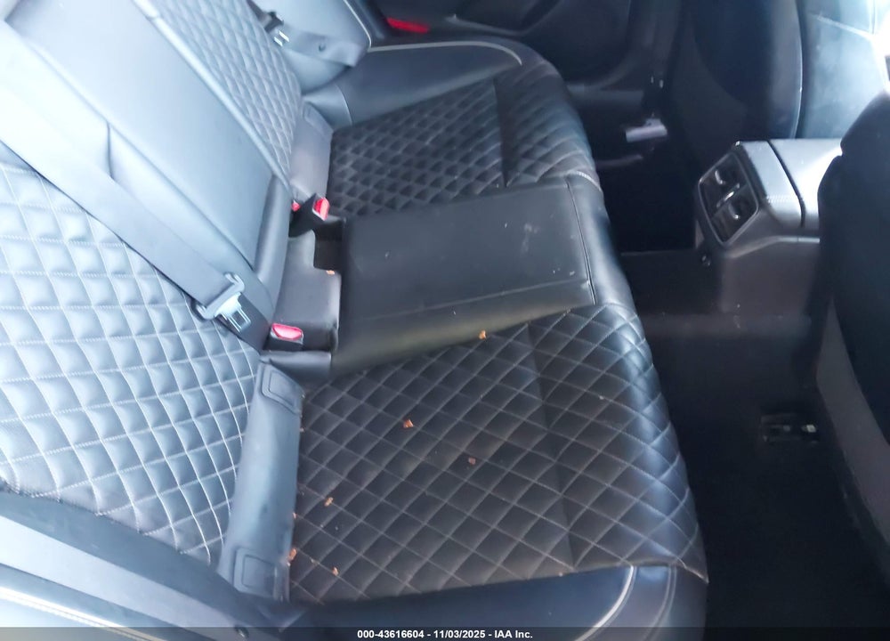 2019 GENESIS G70 3.3T ADVANCED VIN: KMTG34LE5KU025171