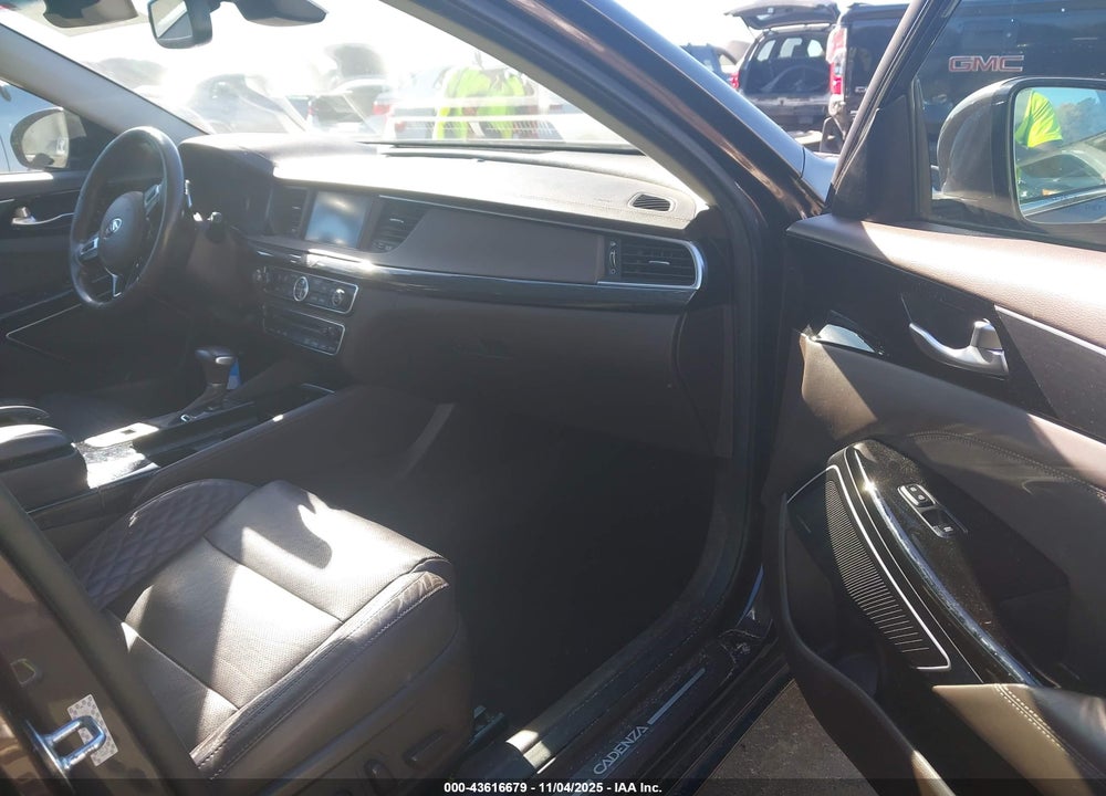 2017 KIA CADENZA LIMITED VIN: KNALC4J15H5066820