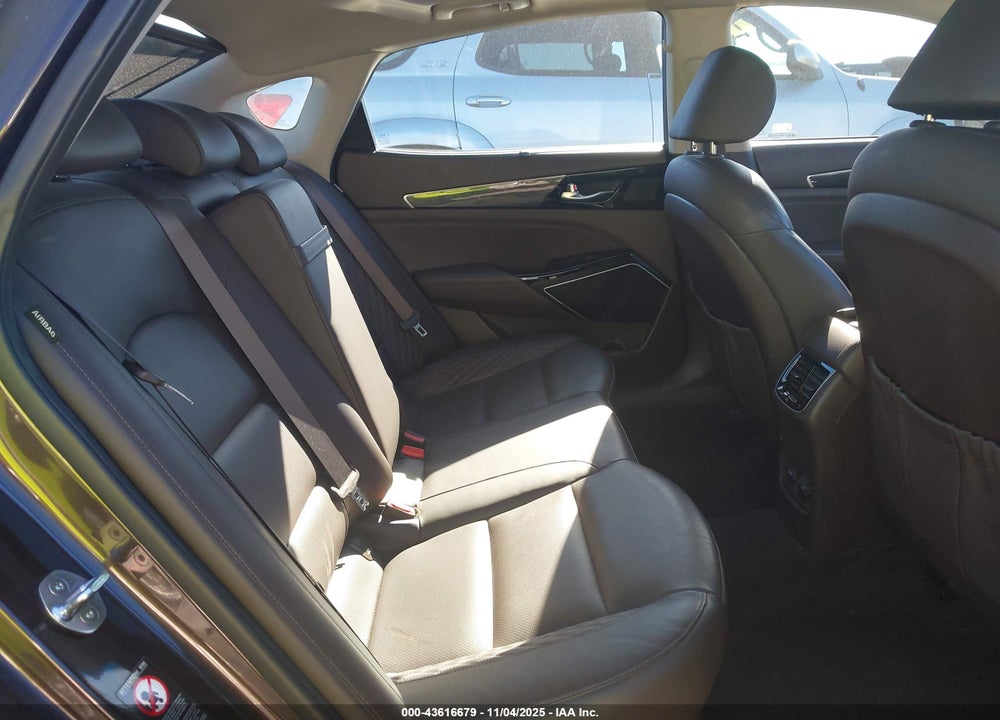 2017 KIA CADENZA LIMITED VIN: KNALC4J15H5066820