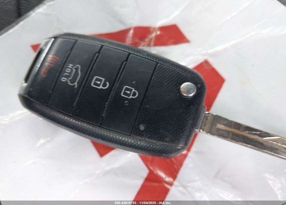 2015 KIA SOUL VIN: KNDJP3A53F7197032