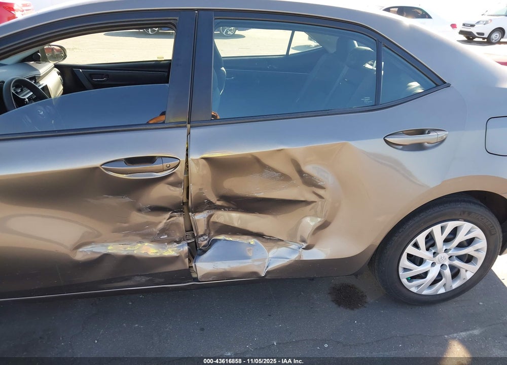 2018 TOYOTA COROLLA LE VIN: 5YFBURHE2JP775327