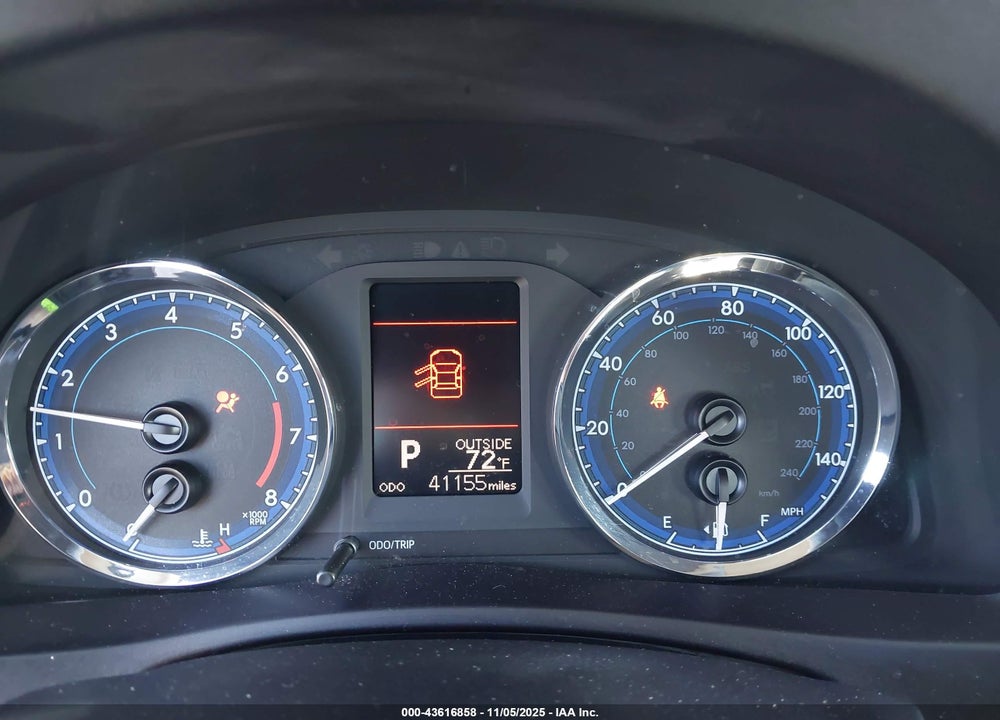 2018 TOYOTA COROLLA LE VIN: 5YFBURHE2JP775327