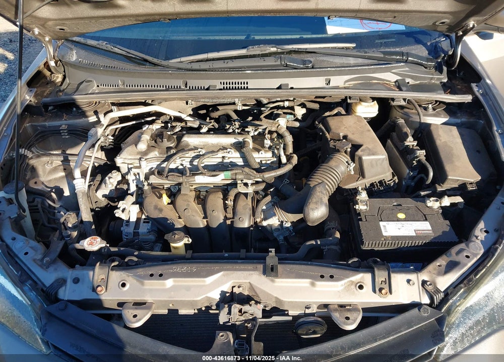 2019 TOYOTA COROLLA LE VIN: 2T1BURHE7KC217104