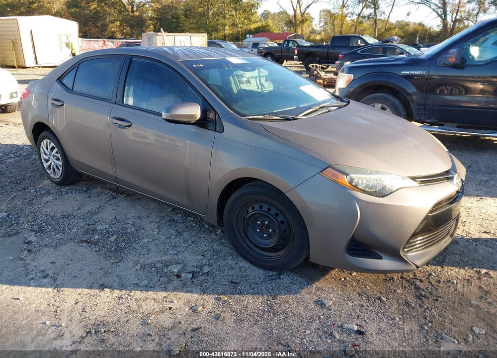 2019 TOYOTA COROLLA LE VIN: 2T1BURHE7KC217104