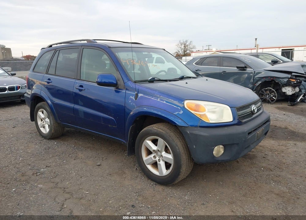 2005 TOYOTA RAV4 VIN: JTEHD20V156028243