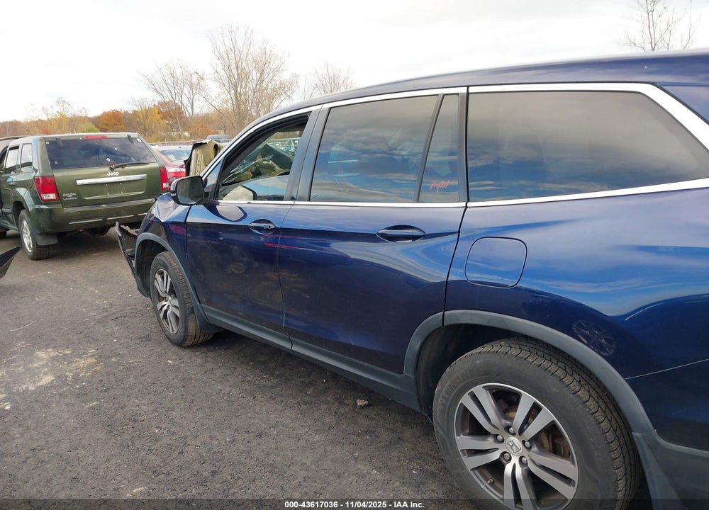 2017 HONDA PILOT EX-L VIN: 5FNYF5H62HB021601