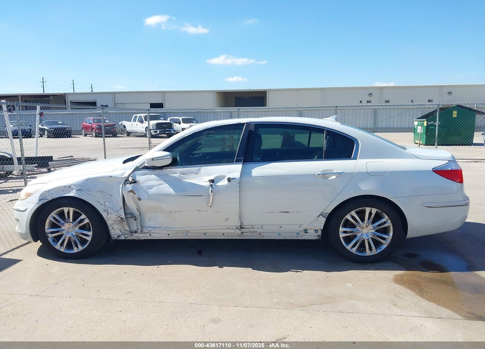2011 HYUNDAI GENESIS 3.8 VIN: KMHGC4DE8BU122020