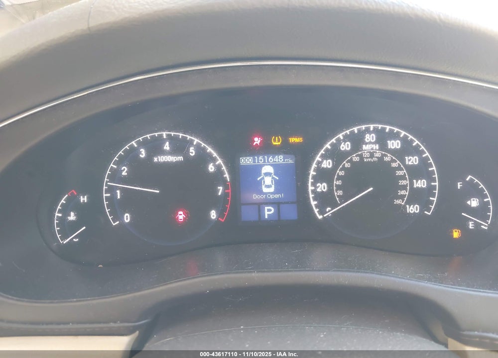 2011 HYUNDAI GENESIS 3.8 VIN: KMHGC4DE8BU122020