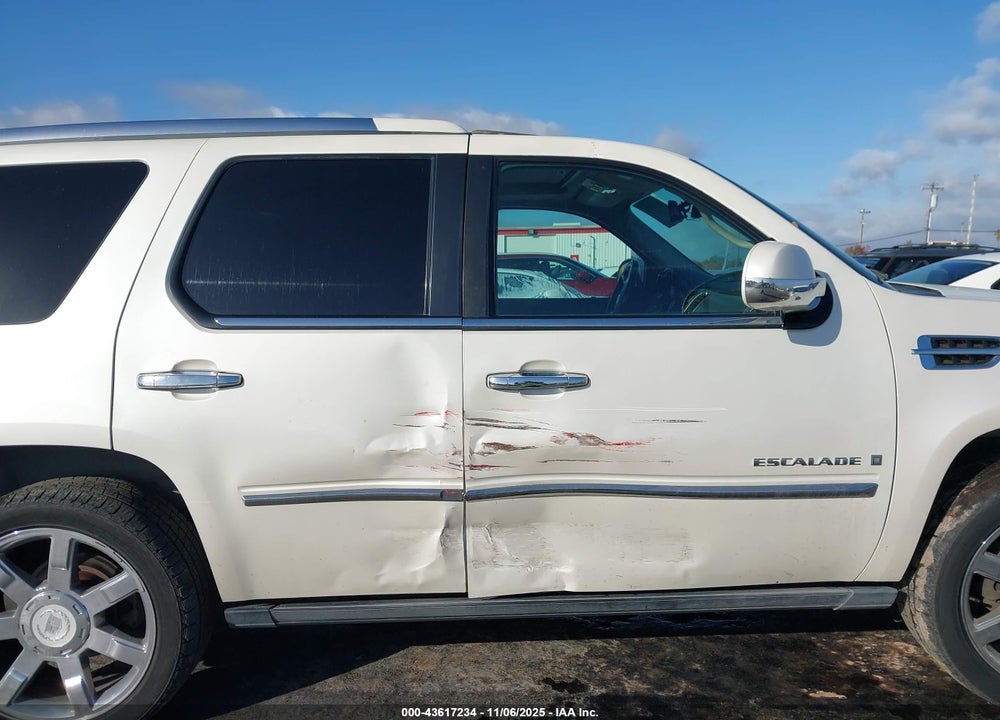 2007 CADILLAC ESCALADE VIN: 1GYFK63867R326894