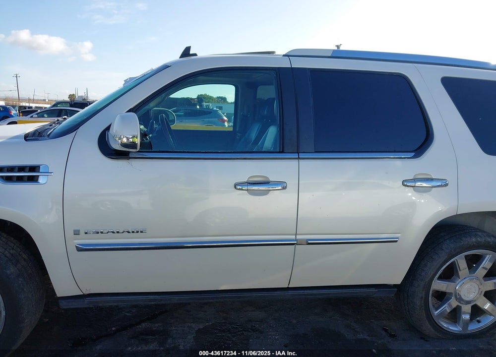 2007 CADILLAC ESCALADE VIN: 1GYFK63867R326894
