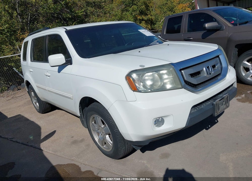 2011 HONDA PILOT EX-L VIN: 5FNYF3H64BB046317