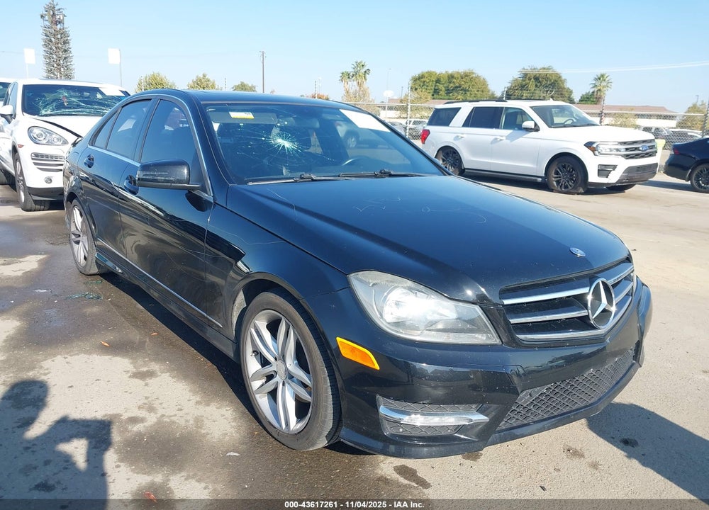 2014 MERCEDES-BENZ C 250 SPORT VIN: WDDGF4HB3ER304216