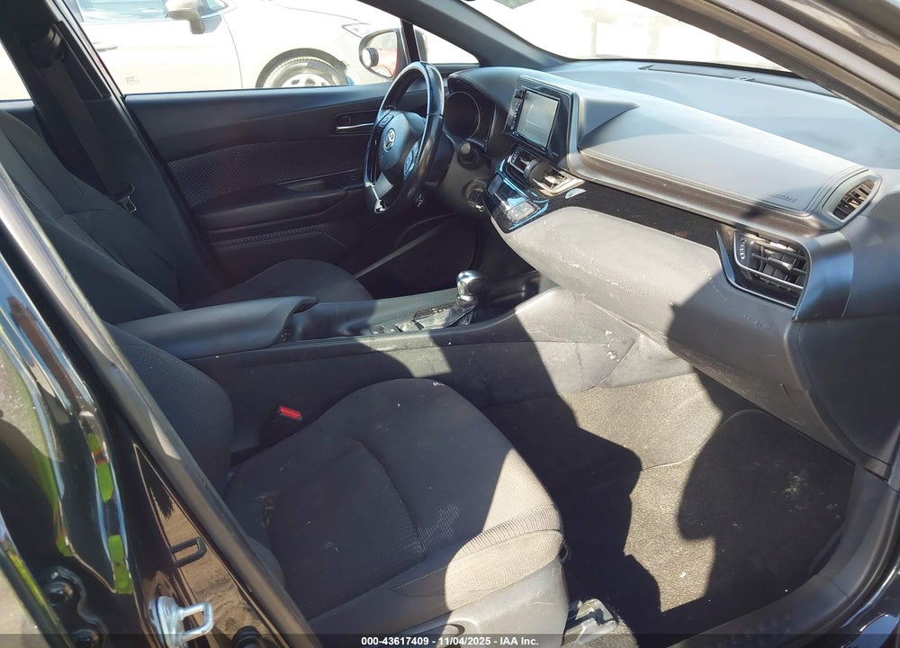 2018 TOYOTA C-HR XLE VIN: NMTKHMBX0JR014447
