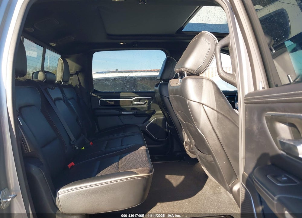 2022 RAM 1500 LAIE  4X4 5'7 BOX VIN: 1C6SRFJT5NN140640