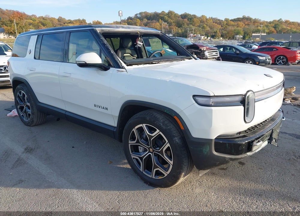2025 RIVIAN R1S ADVENTURE DUAL MOTOR LARGE PACK/ADVENTURE DUAL MOTOR MAX PACK VIN: 7PDSGBBA5SN066113