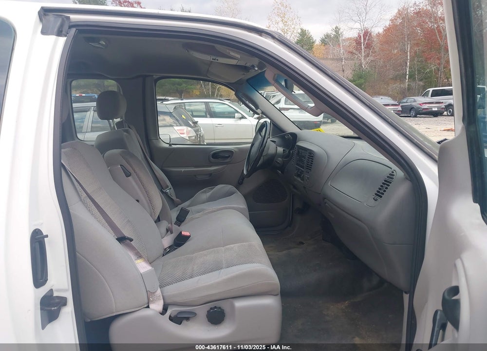 2002 FORD F-150 XL/XLT VIN: 1FTRX17282NC03708