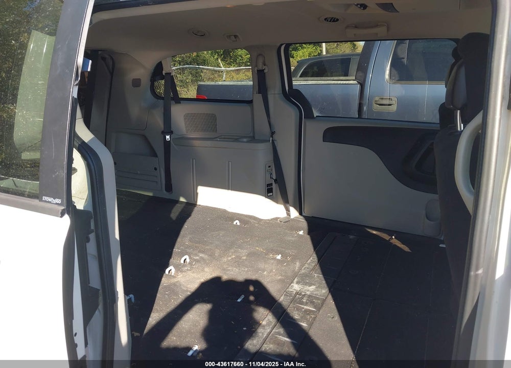 2013 DODGE GRAND CARAVAN SXT VIN: 2C4RDGCG8DR685728