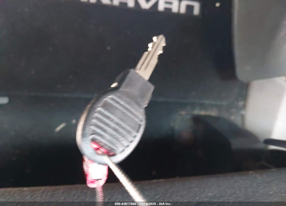2013 DODGE GRAND CARAVAN SXT VIN: 2C4RDGCG8DR685728