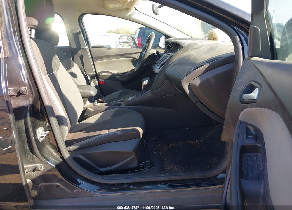 2014 FORD FOCUS SE VIN: 1FADP3K21EL413215