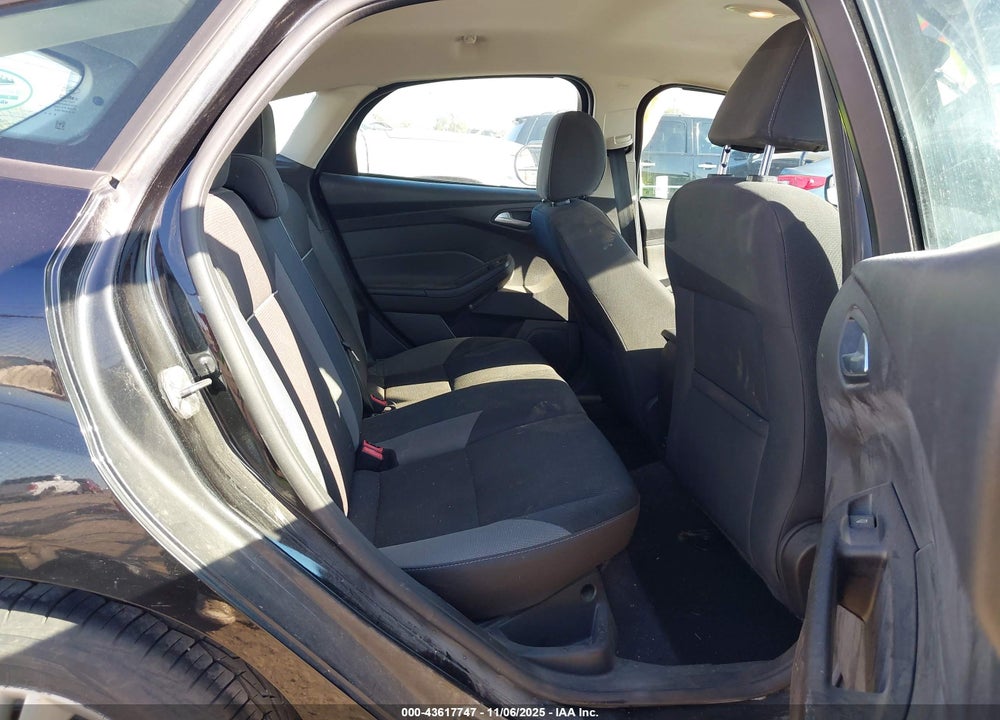 2014 FORD FOCUS SE VIN: 1FADP3K21EL413215