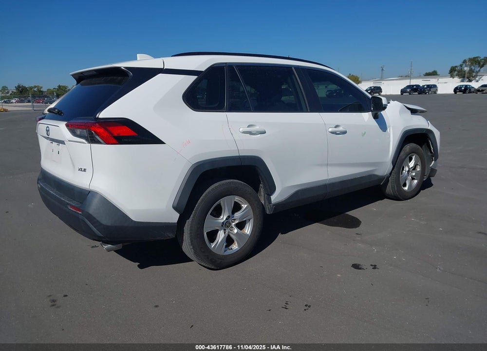 2021 TOYOTA RAV4 XLE VIN: 2T3W1RFV5MC166709
