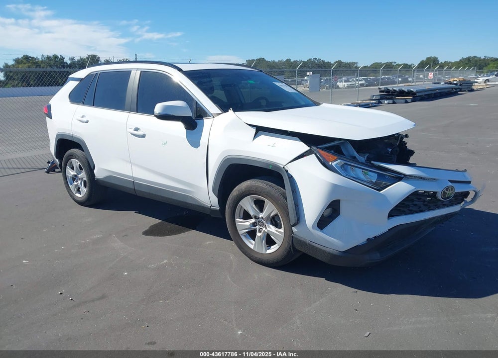 2021 TOYOTA RAV4 XLE VIN: 2T3W1RFV5MC166709
