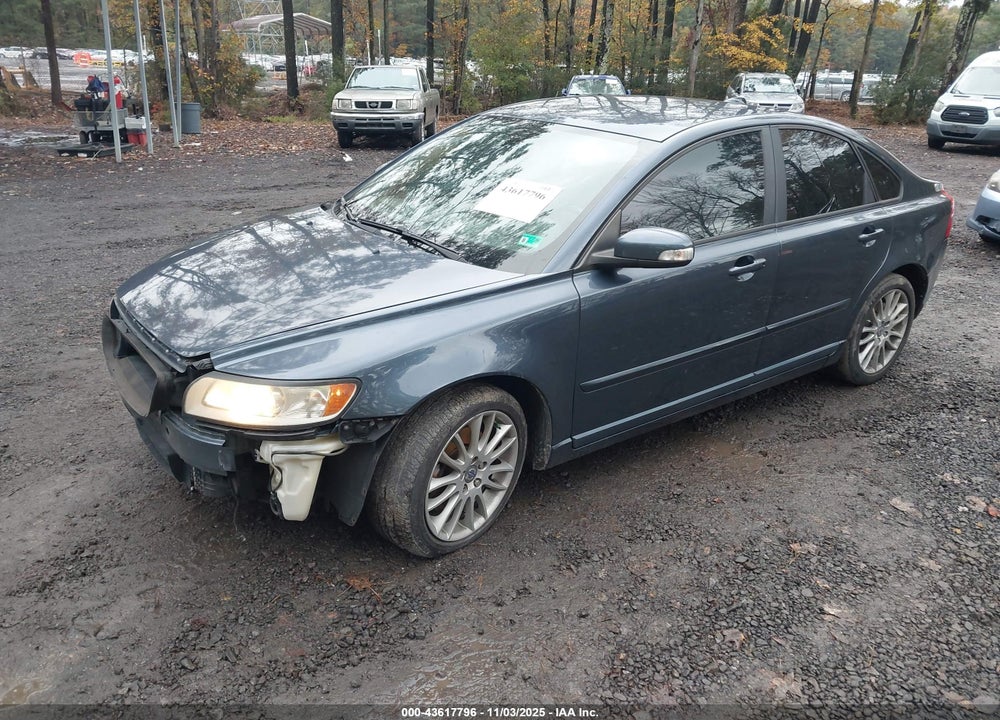 2011 VOLVO S40 VIN: YV1672MS3B2549609