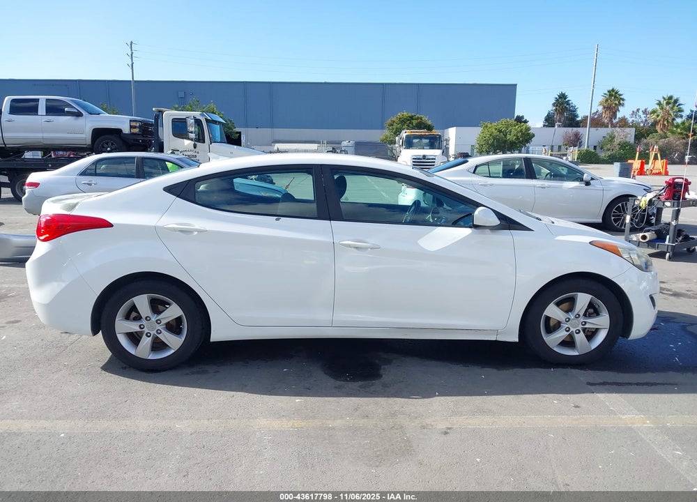 2013 HYUNDAI ELANTRA GLS VIN: 5NPDH4AE5DH427226