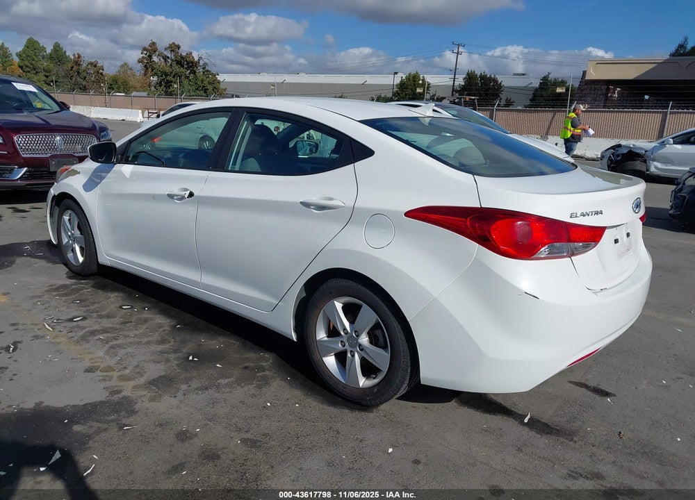2013 HYUNDAI ELANTRA GLS VIN: 5NPDH4AE5DH427226