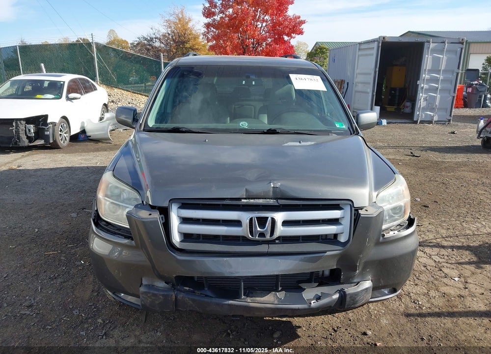 2007 HONDA PILOT VIN: 5FNYF18457B015328